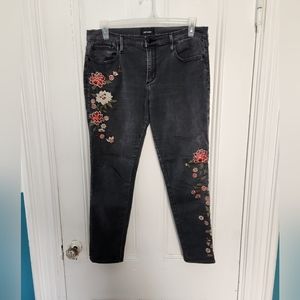 Driftwood Jackie Embroidered Jeans